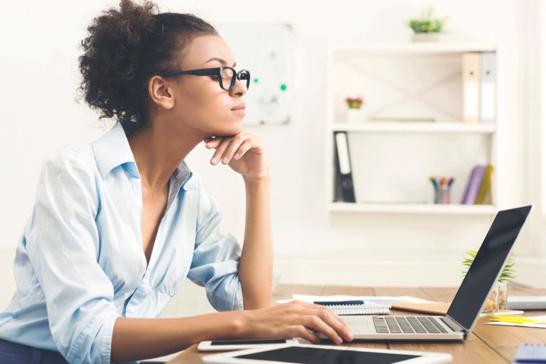 Sesiune de lucru la un curs Virelianova despre cercetarea cuvintelor cheie